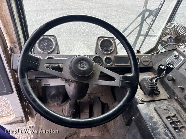 image for item EG8880 2007 Mack MR refuse truck