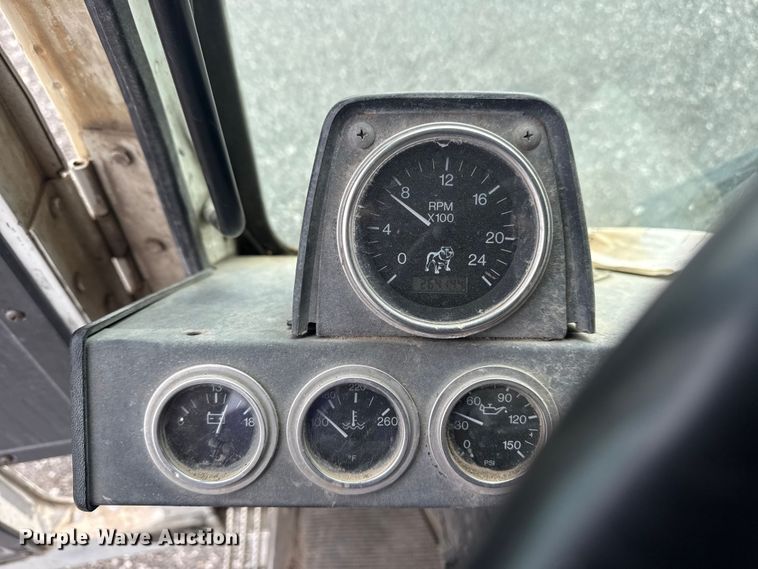 image for item EG8880 2007 Mack MR refuse truck