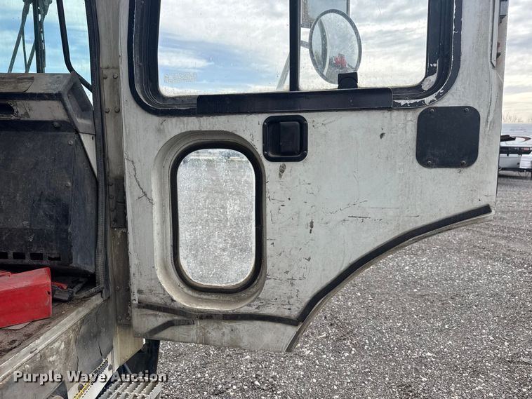 image for item EG8880 2007 Mack MR refuse truck