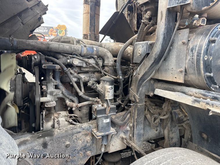 image for item EG8880 2007 Mack MR refuse truck