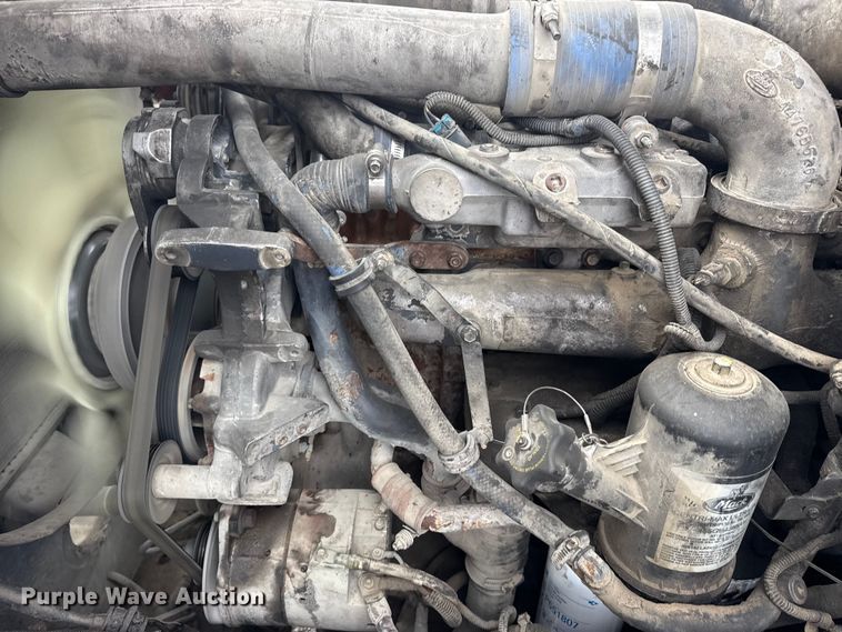 image for item EG8880 2007 Mack MR refuse truck