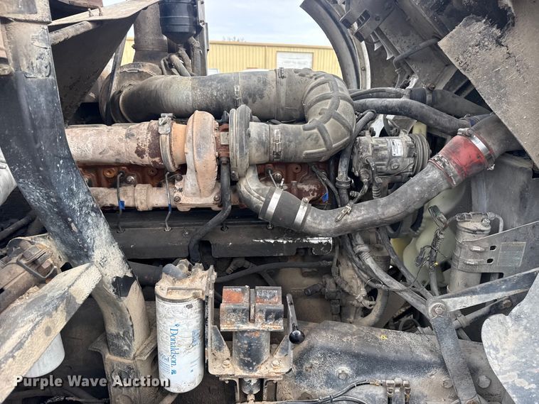 image for item EG8880 2007 Mack MR refuse truck