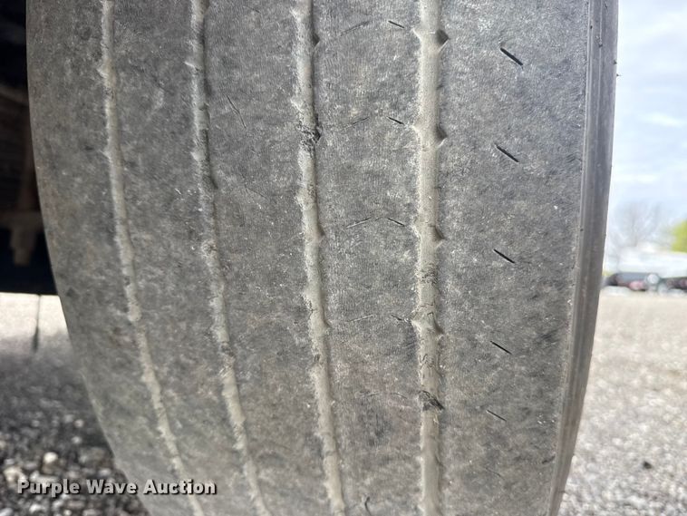 image for item EG8880 2007 Mack MR refuse truck