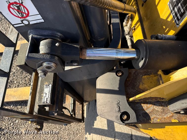 image for item EG8882 2017 Caterpillar DP30N forklift