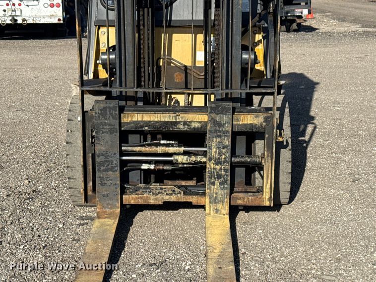 image for item EG8882 2017 Caterpillar DP30N forklift