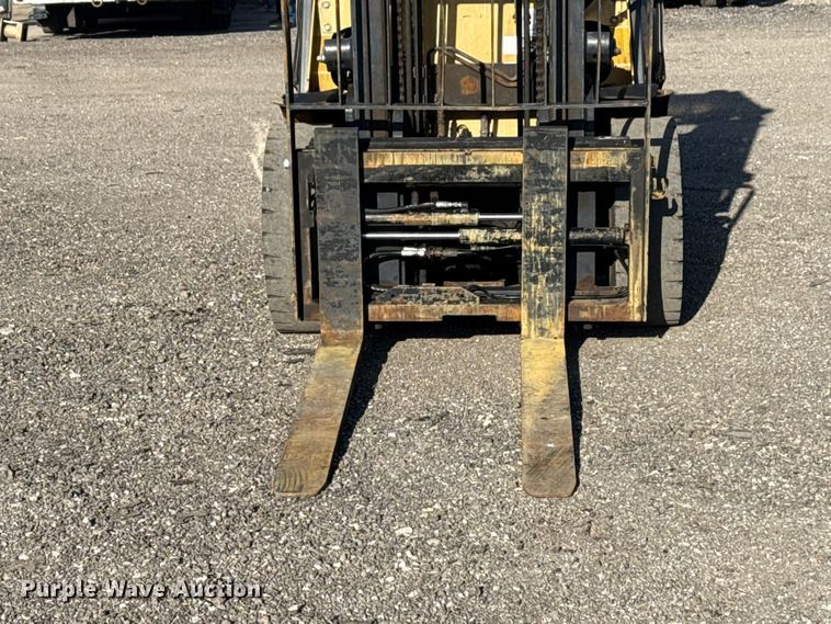 image for item EG8882 2017 Caterpillar DP30N forklift