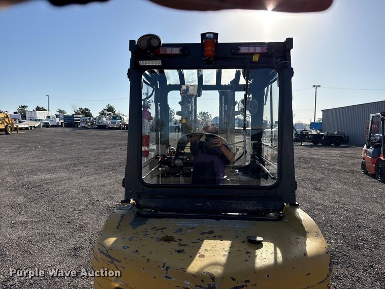 image for item EG8882 2017 Caterpillar DP30N forklift