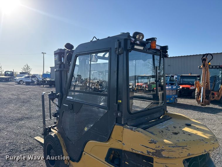 image for item EG8882 2017 Caterpillar DP30N forklift