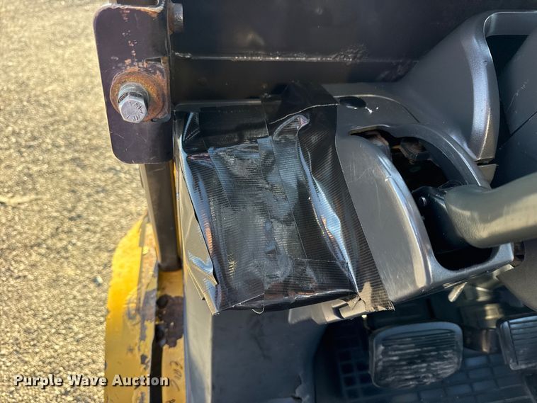 image for item EG8882 2017 Caterpillar DP30N forklift