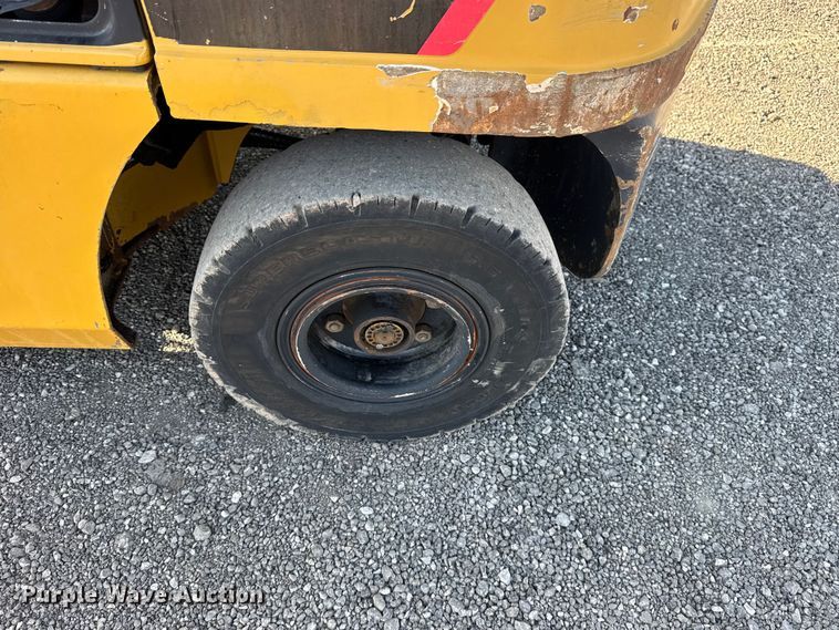 image for item EG8882 2017 Caterpillar DP30N forklift
