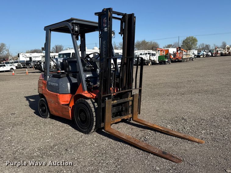 image for item EG8884 Toyota 7FGU25 forklift