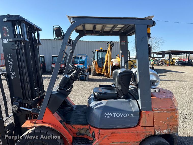 image for item EG8884 Toyota 7FGU25 forklift