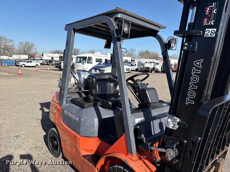 image for item EG8884 Toyota 7FGU25 forklift