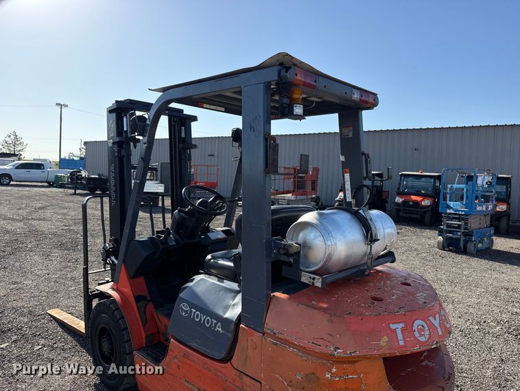 image for item EG8884 Toyota 7FGU25 forklift
