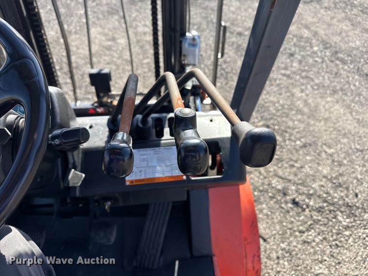 image for item EG8884 Toyota 7FGU25 forklift