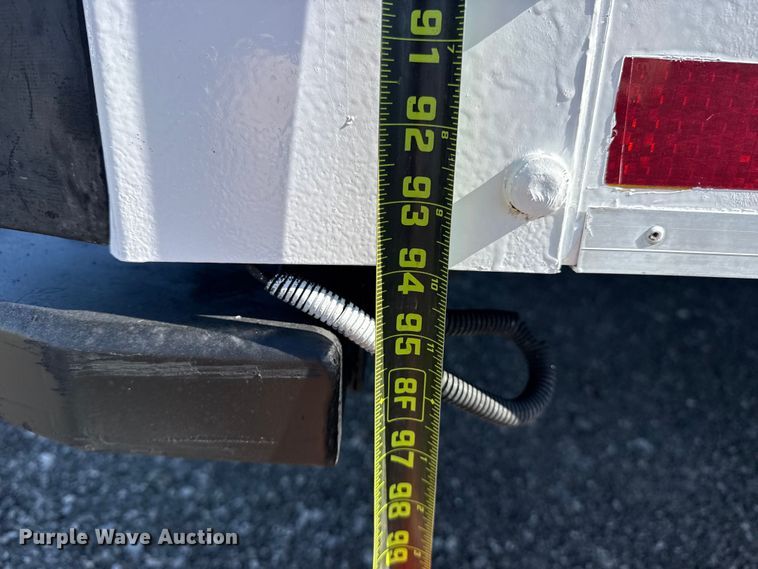 image for item EG8899 2014 GMC Savana box truck