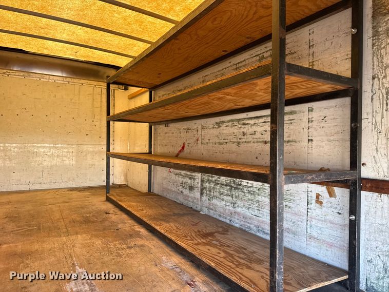 image for item EG8899 2014 GMC Savana box truck