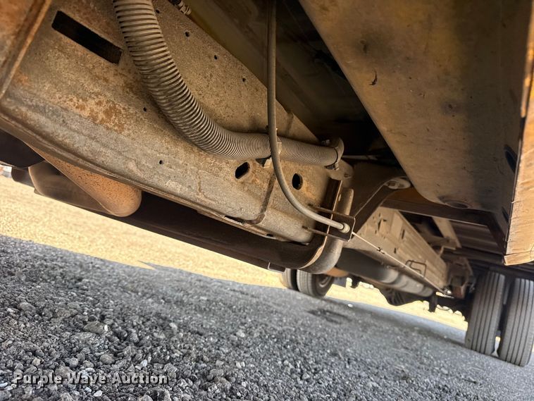 image for item EG8899 2014 GMC Savana box truck