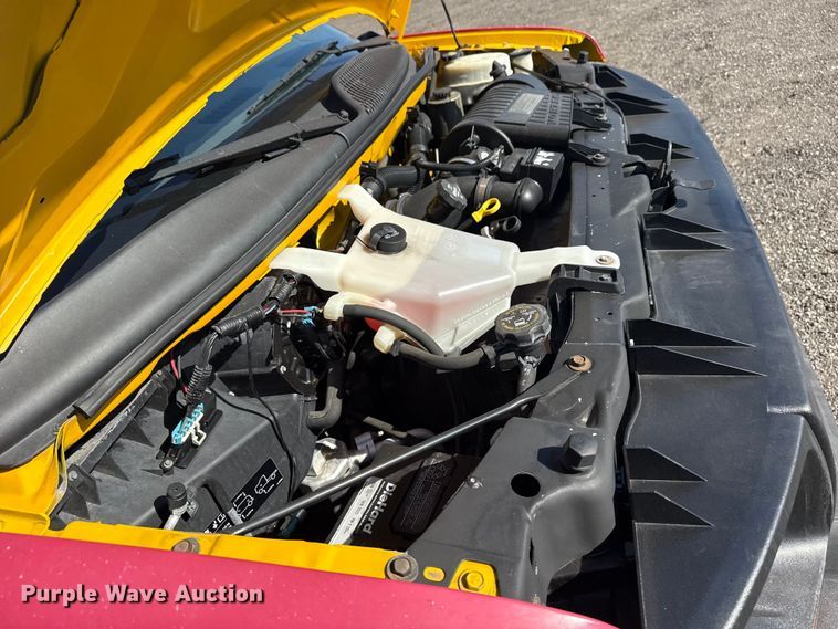 image for item EG8899 2014 GMC Savana box truck