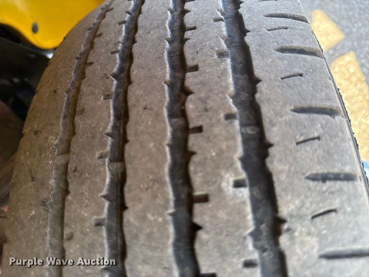 image for item EG8899 2014 GMC Savana box truck