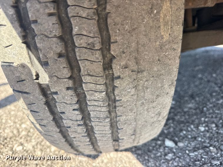 image for item EG8899 2014 GMC Savana box truck