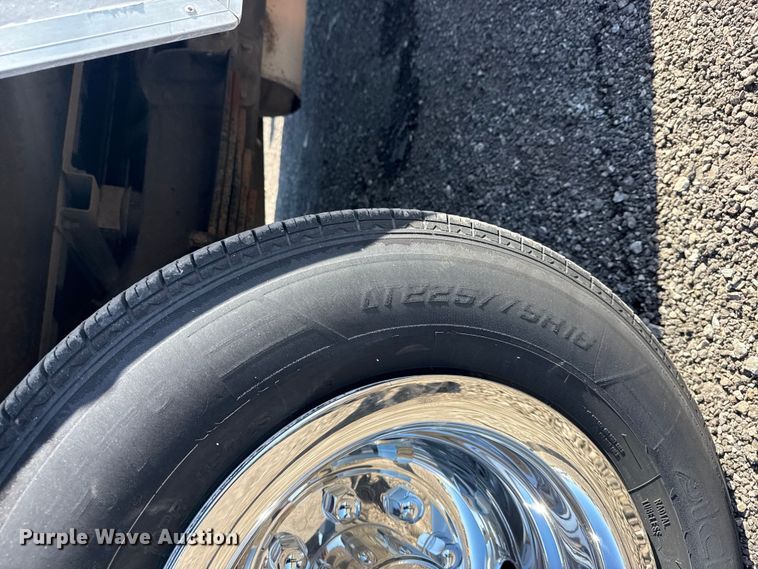 image for item EG8899 2014 GMC Savana box truck