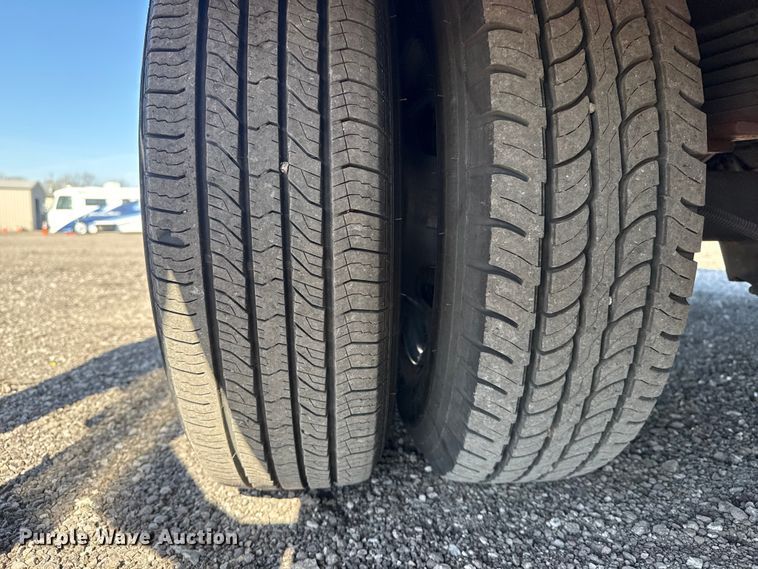 image for item EG8899 2014 GMC Savana box truck