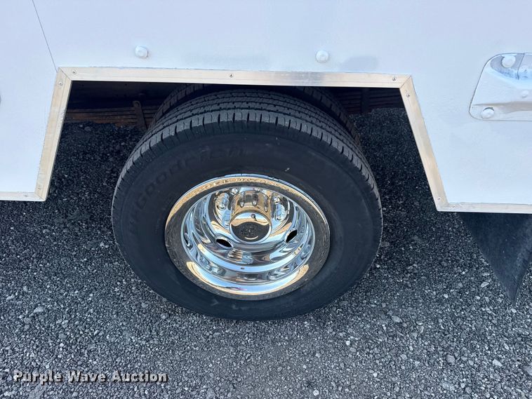 image for item EG8899 2014 GMC Savana box truck