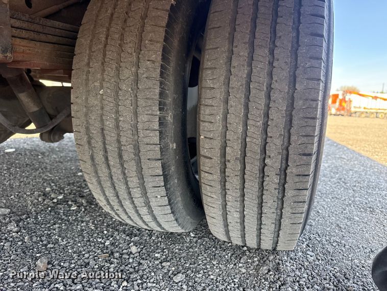 image for item EG8899 2014 GMC Savana box truck