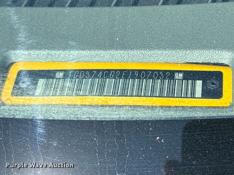 image for item EG8899 2014 GMC Savana box truck