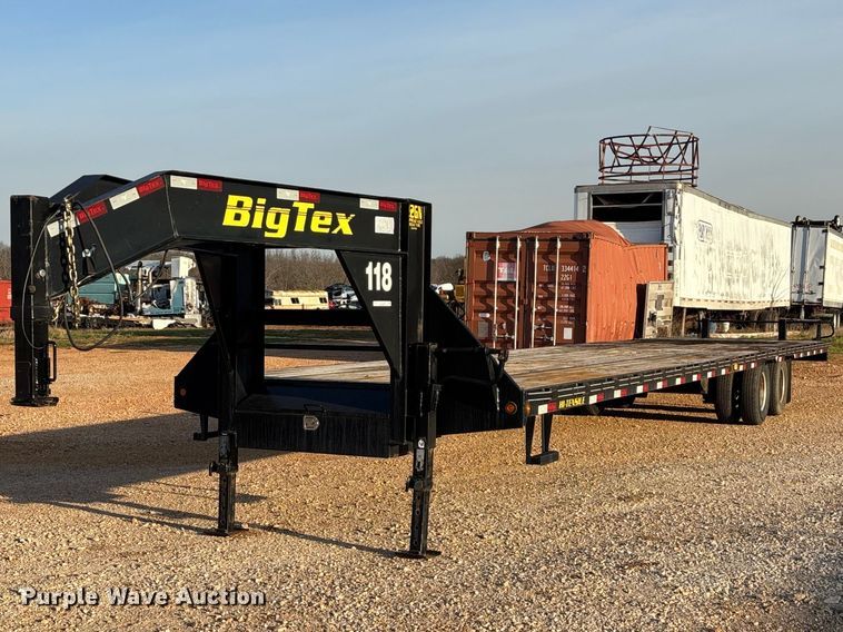 image for item EO4048 2013 Big Tex 22GN flatbed trailer