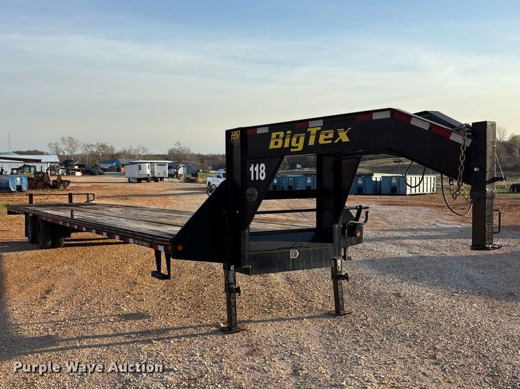 image for item EO4048 2013 Big Tex 22GN flatbed trailer