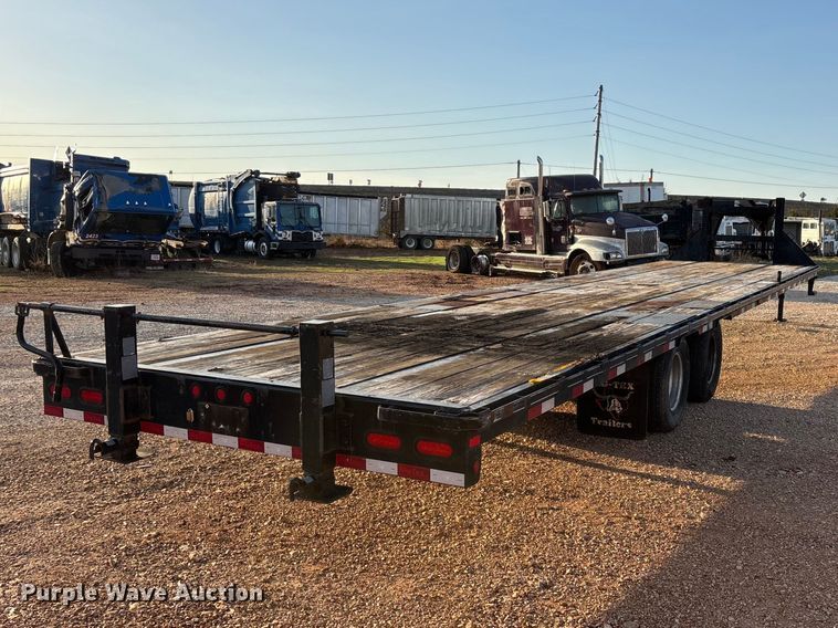 image for item EO4048 2013 Big Tex 22GN flatbed trailer
