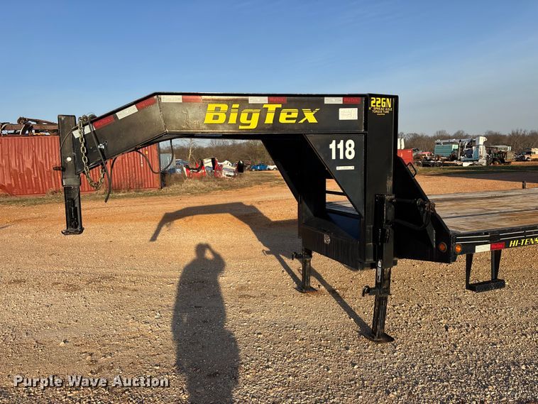 image for item EO4048 2013 Big Tex 22GN flatbed trailer