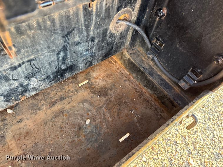 image for item EO4048 2013 Big Tex 22GN flatbed trailer