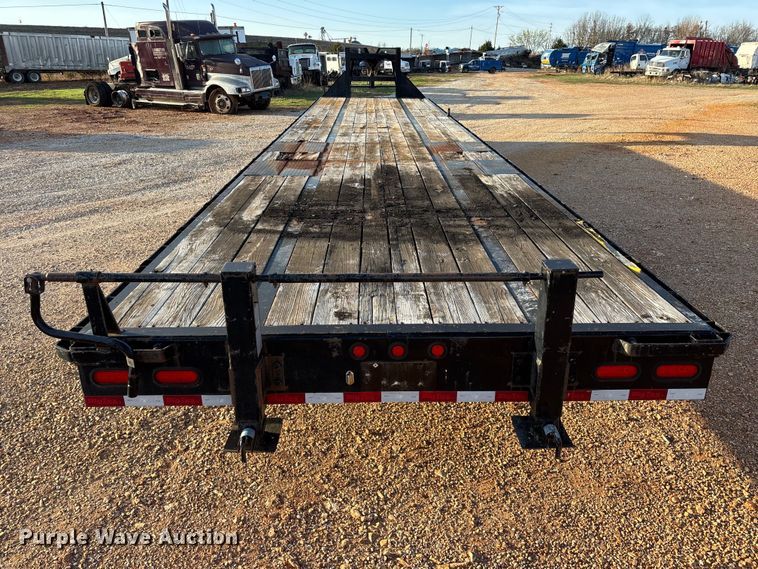 image for item EO4048 2013 Big Tex 22GN flatbed trailer