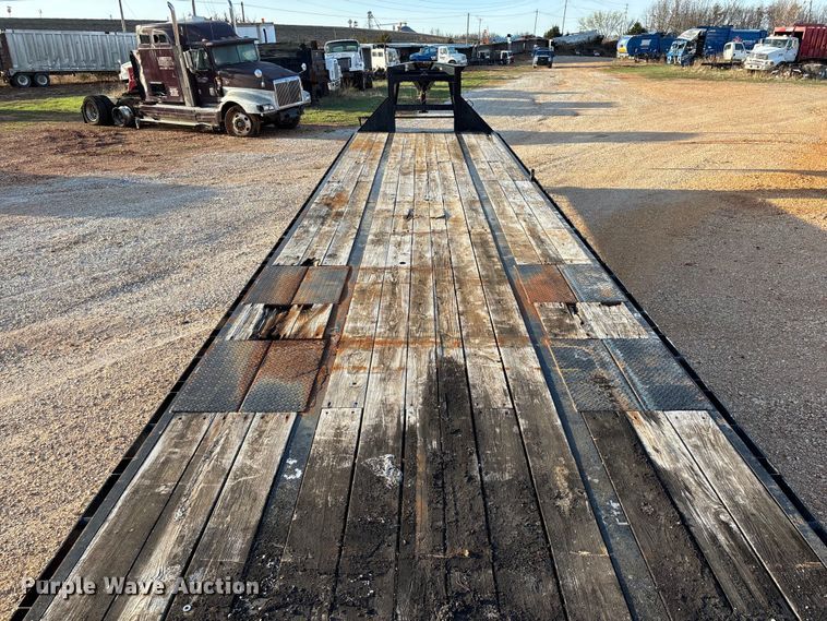 image for item EO4048 2013 Big Tex 22GN flatbed trailer
