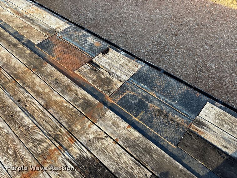 image for item EO4048 2013 Big Tex 22GN flatbed trailer