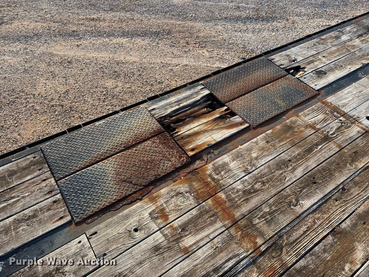 image for item EO4048 2013 Big Tex 22GN flatbed trailer