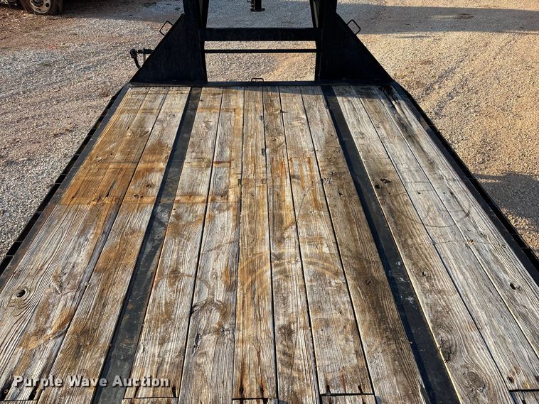 image for item EO4048 2013 Big Tex 22GN flatbed trailer