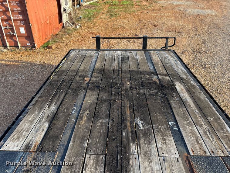image for item EO4048 2013 Big Tex 22GN flatbed trailer