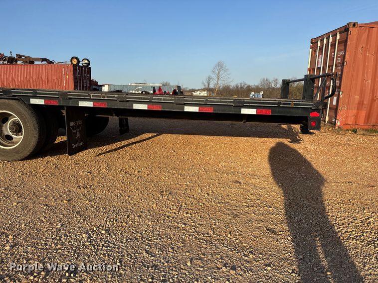 image for item EO4048 2013 Big Tex 22GN flatbed trailer
