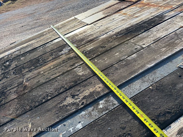 image for item EO4048 2013 Big Tex 22GN flatbed trailer