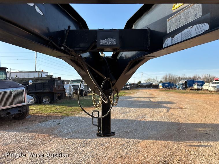 image for item EO4048 2013 Big Tex 22GN flatbed trailer