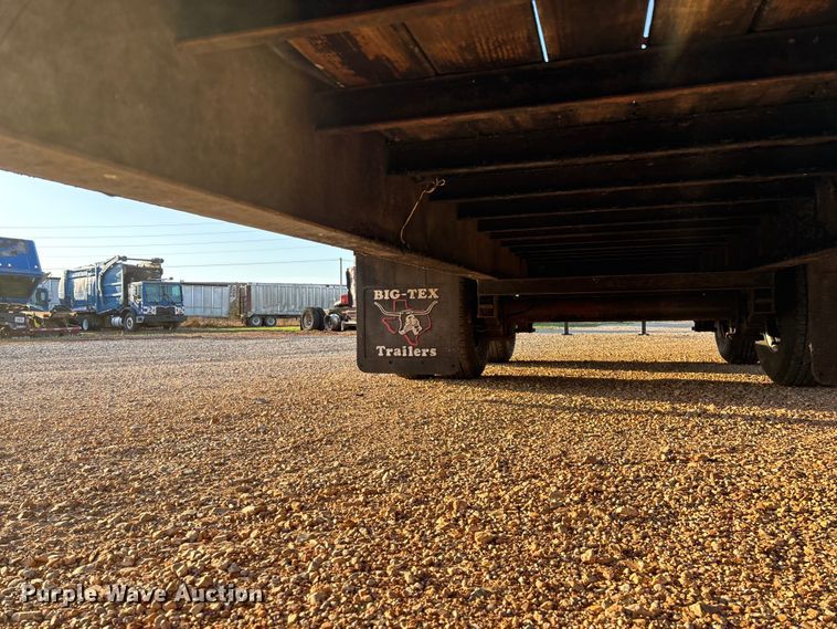image for item EO4048 2013 Big Tex 22GN flatbed trailer