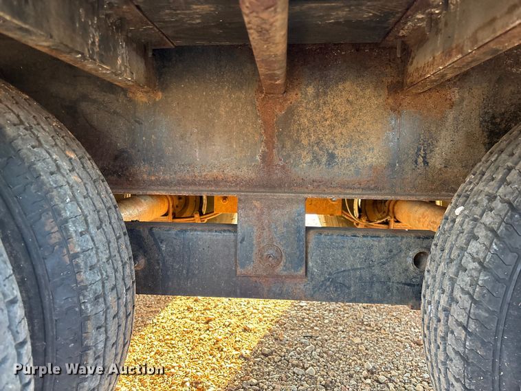 image for item EO4048 2013 Big Tex 22GN flatbed trailer