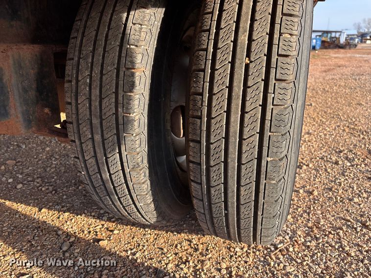 image for item EO4048 2013 Big Tex 22GN flatbed trailer