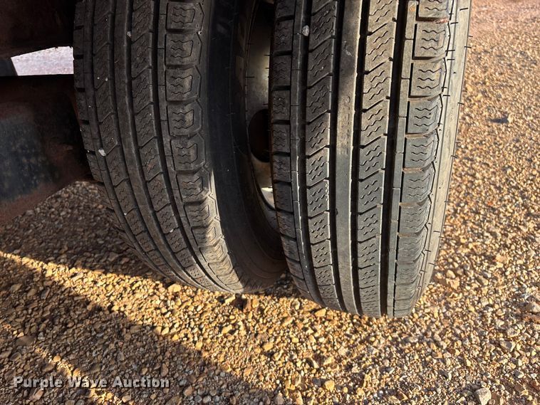 image for item EO4048 2013 Big Tex 22GN flatbed trailer