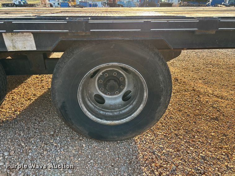 image for item EO4048 2013 Big Tex 22GN flatbed trailer