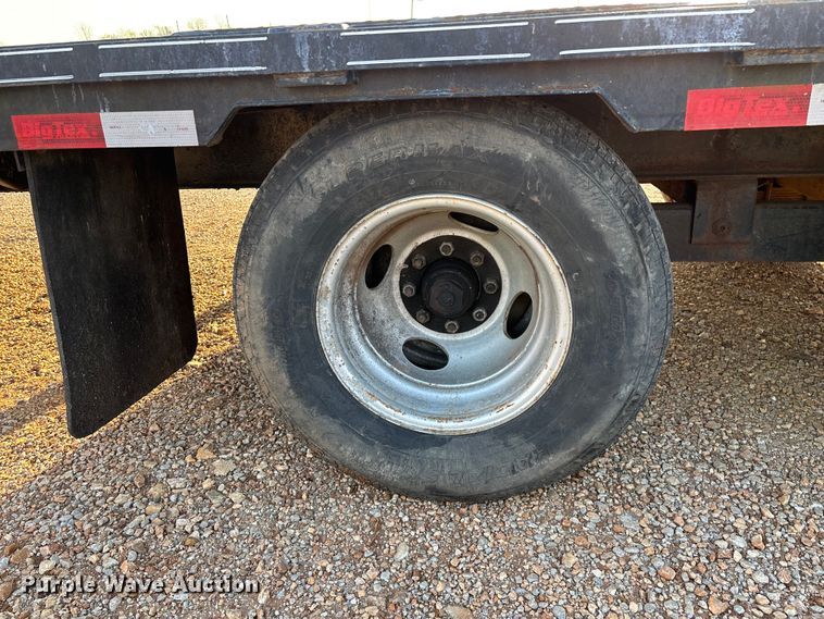 image for item EO4048 2013 Big Tex 22GN flatbed trailer